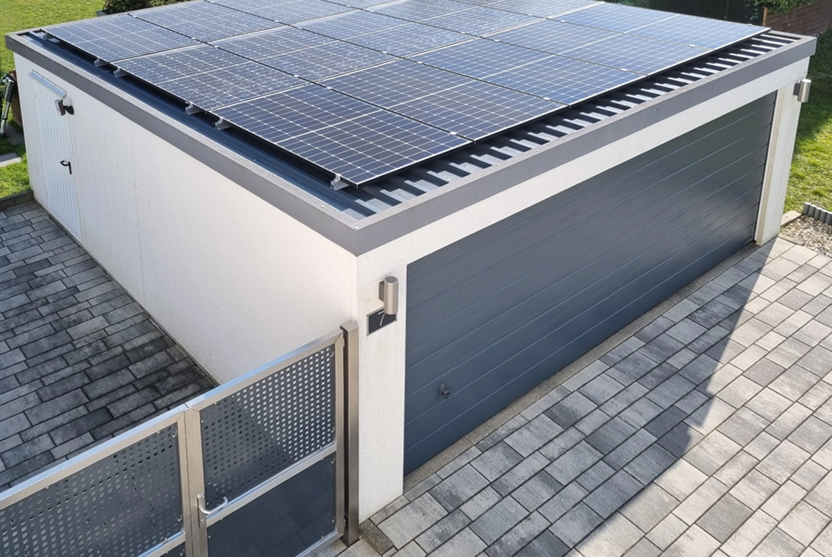 Graoßraumgarage mit Sektionaltor